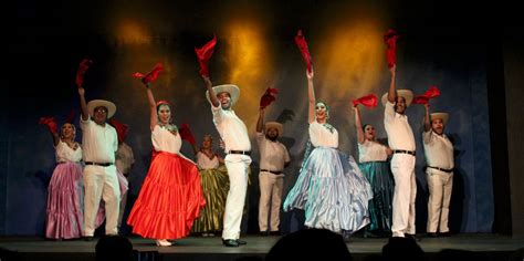 Inside the History and Techniques of Folklórico