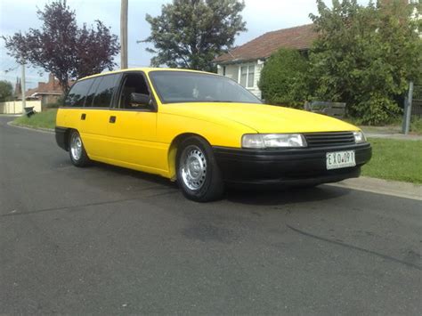 Holden Commodore SS VN Wagon:picture # 4 , reviews, news, specs, buy car