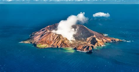 Things to see and do in Whakaari/White Island | 100% Pure NZ