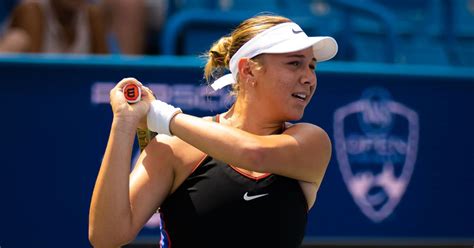 Anisimova announces indefinite break from tennis