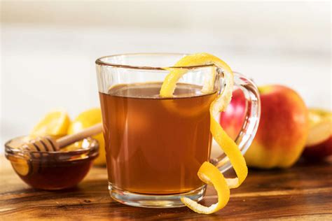 Hot Honey Apple Tea Recipe - Luzianne Tea