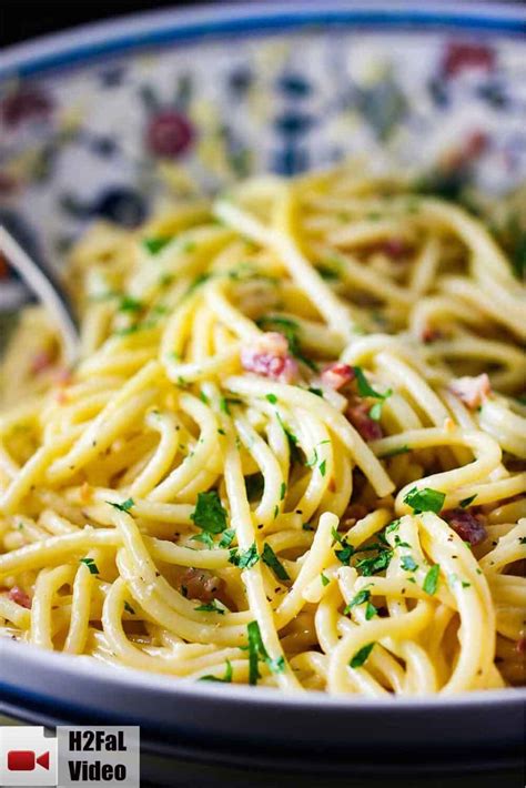 Pasta Carbonara (with VIDEO) | How To Feed A Loon