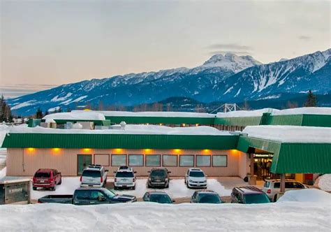 Revelstoke Accommodation | Hotels, Motels, Bed and Breakfasts