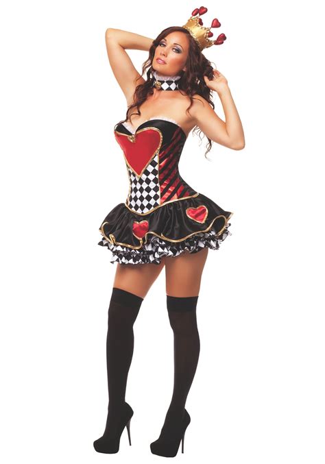 Queen of Hearts Costume - Halloween Costume Ideas 2021