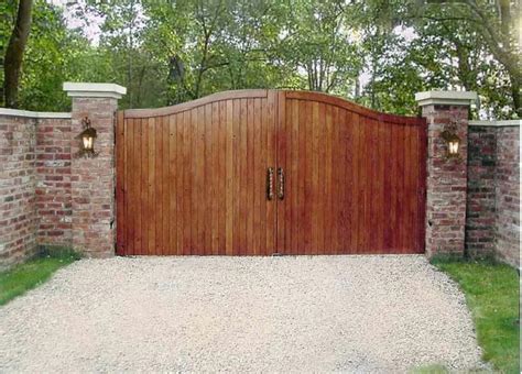 Private Driveway Entry Gate Security Gate | Driveway gate, Wooden gates ...