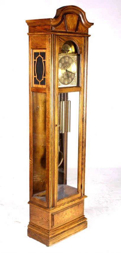 Howard Miller Model 610-202 Grandfather Clock This : Lot 119