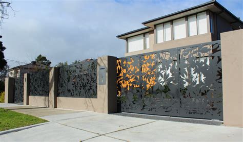 Enhance Your Home Looks With Modern Wall Fence Designs