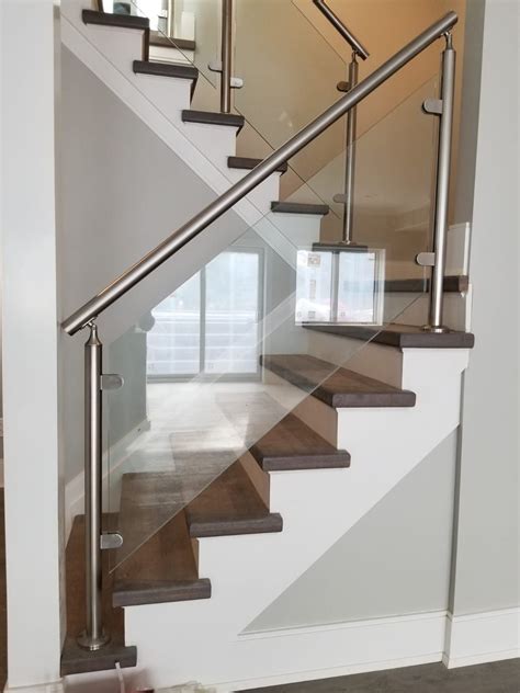 Hand Railing In Glass | Railing Design