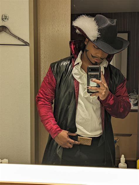 My Hawkeye Mihawk cosplay : r/Blerds