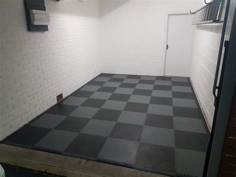 Garage Floor Tile - Dark Grey (Stud) - Garage Flooring Tiles