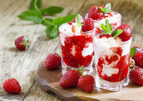 Frozen Strawberry Angel Food Delight Recipe From Smith's » Smith Dairy