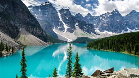 Moraine Lake Wallpaper (Mountain landscape) #6190