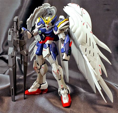 Gundam Family: RG 1/144 Wing Gundam Zero Custom EW Painted Build