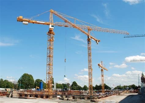 Types of Cranes Used in Construction – theconstructor.org