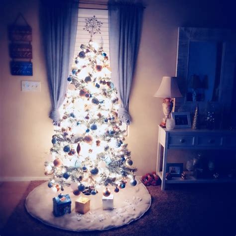 Christmas white and blue | Holiday decor, Christmas, Christmas tree