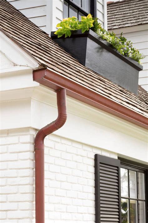 Types of Gutters: How to Choose the Right Material and Style for Your Home