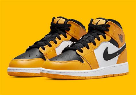 Air Jordan 1 Mid GS Yellow Black 554725-701 | SneakerNews.com