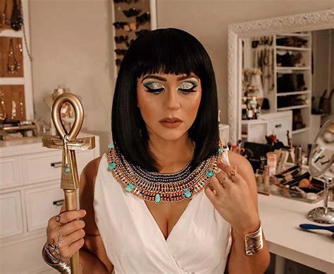 19 Cleopatra Makeup Ideas for Halloween – StayGlam