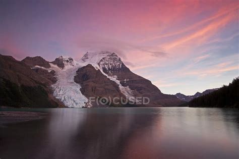 Sunset over Mount Robson and Berg Lake with Berg Glacier, Thompson ...