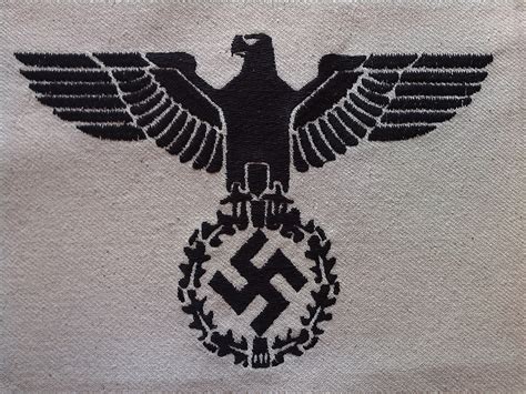 germanmilitariaww2: REICHSADLER NAZI EAGLE SWASTIKA INSIGNIA TABLECLOTH ...