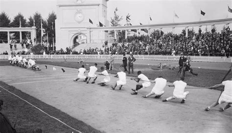 Olympic Tug of War: The United States and Great Britain national tug-of ...