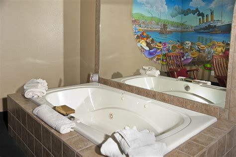 BEST Hotels with Jacuzzi in Room in Branson, MO ️ 2025