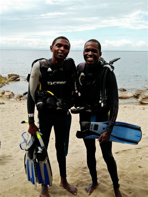 Diving Malawi - Aqua Africa - Scuba diving in Nkhata Bay