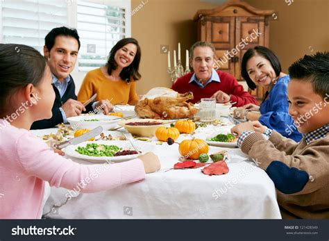 55,609 Thanksgiving family Images, Stock Photos & Vectors | Shutterstock