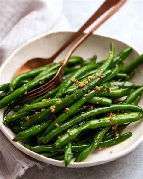 Garlic Sautéed Green Beans on a plate ready to be served