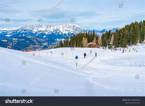 150 Hahnenkamm Race Images, Stock Photos & Vectors | Shutterstock