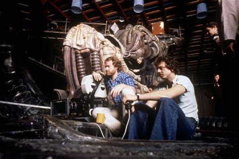 44 Amazing Color Photos of Behind the Scenes From the Set of 'Alien ...