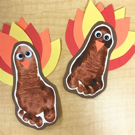 Footprint turkey #thanksgiving #infantcrafts | Baby art projects, Baby ...