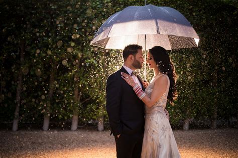 8 Rainy Day Wedding Photography Tips You Need to Know