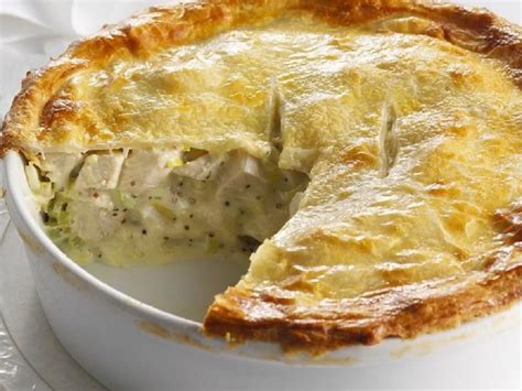 Chicken, Bacon and Leek Pie - TheRecipe.Website - Simply delicious.