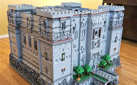 An Impressive LEGO 'Minecraft' Castle Built Out of Over 20,000 Blocky ...