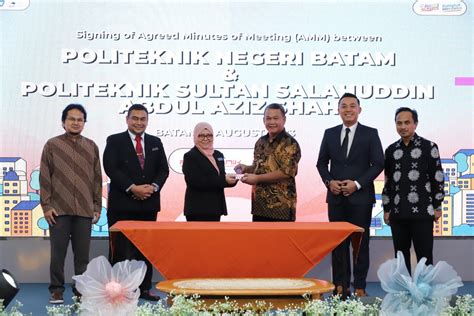 Polibatam Campus Vocational Show 2023 Officially Held, Collaborated on ...