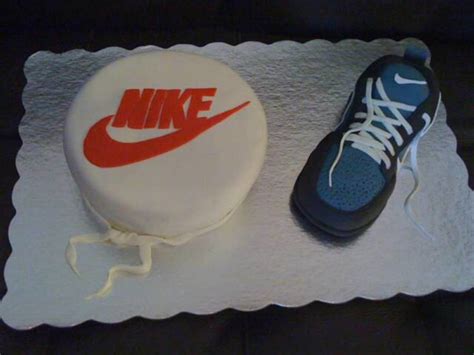 Nike & Sneaker - CakeCentral.com