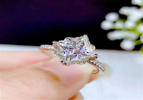 What Are The Pros And Cons Of Diamond Lab Grown Diamond Rings?