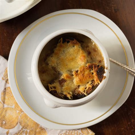 French Onion Soup - Traditional French Recipe | 196 flavors