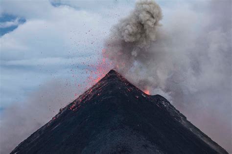 How are volcanoes and earthquakes interrelated? - The Australian Museum