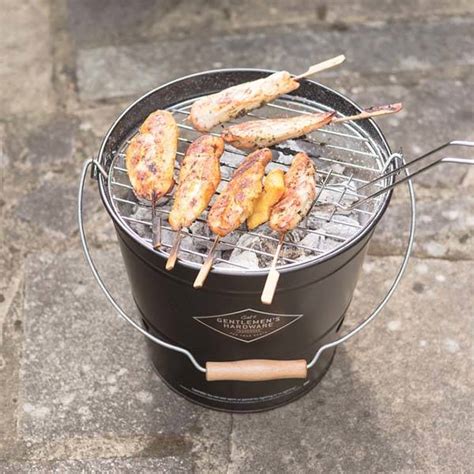 BBQ Bucket with Integrated Grill | Gadgetsin