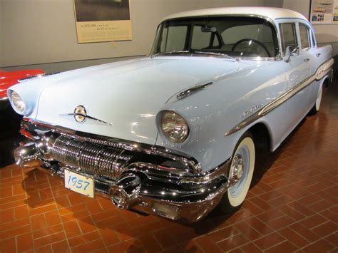 '57 Pontiac Chieftain | in a room of Mid-Century cars at the… | Flickr