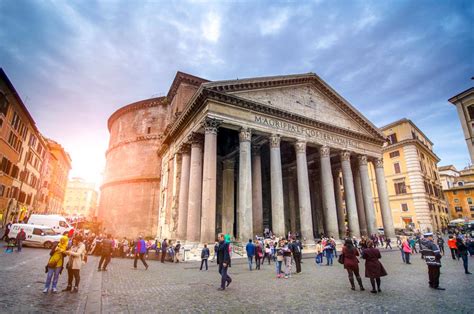 Pantheon Rome Exterior