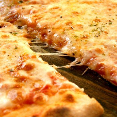 Easy Cheesy Pizza Recipe