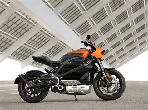 Harley-Davidson's Electric LiveWire Motorcycle Debuts at CES | WIRED