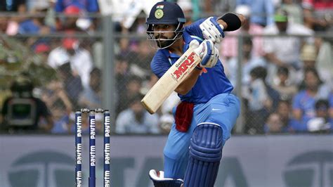 Virat Kohli Batting Wallpapers - Wallpaper Cave