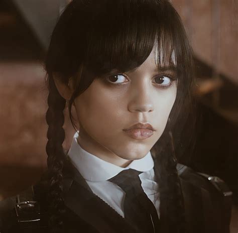 Wednesday Addams Jenna Ortega | Família adams, Vandinha, Wandinha addams