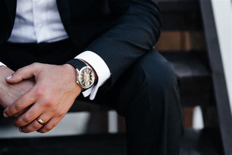 7 Must-Have Luxury Accessories for Men