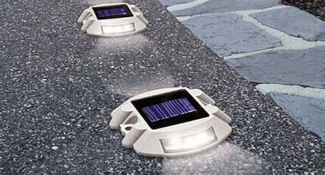 What are Solar Driveway Lights