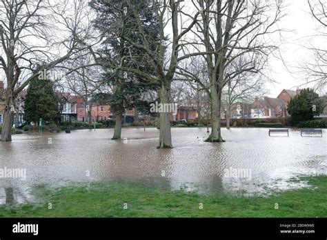 flooding in queens park loughborough leicestershire Stock Photo - Alamy